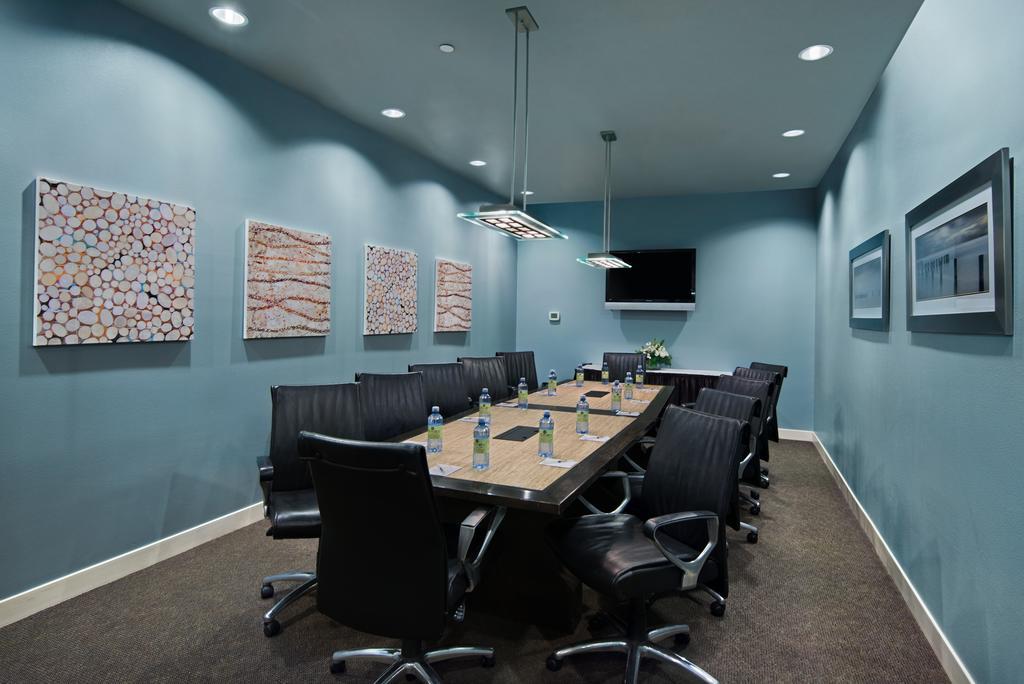 Oxford Suites Silverdale Εξωτερικό φωτογραφία