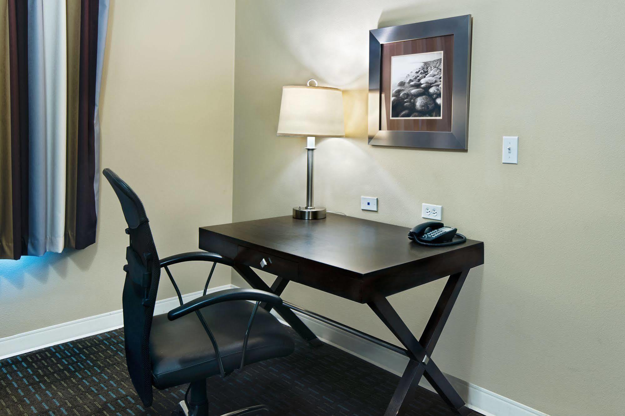 Oxford Suites Silverdale Εξωτερικό φωτογραφία