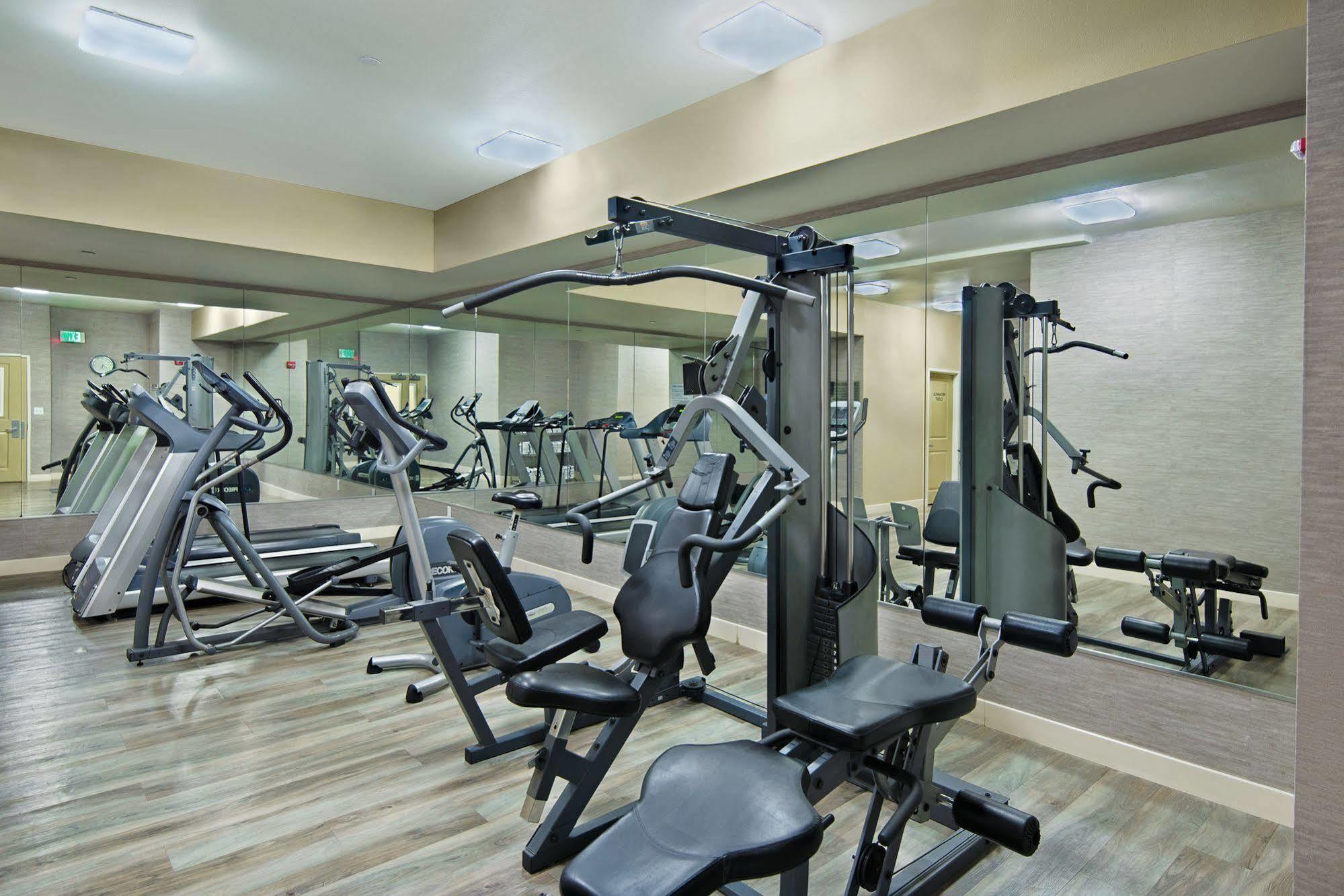 Oxford Suites Silverdale Εξωτερικό φωτογραφία